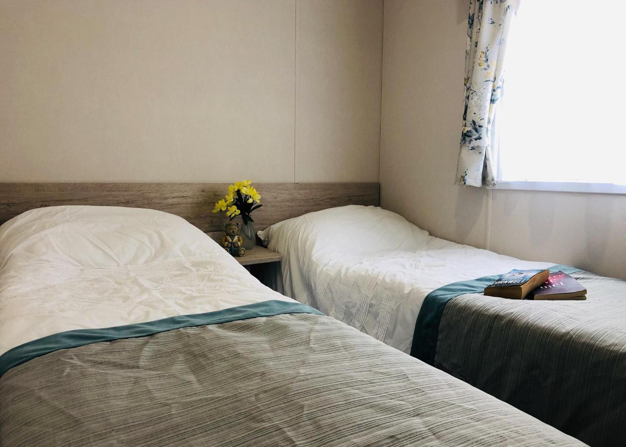 Burrowhead Holiday Village Isle of Whithorn Kamer foto