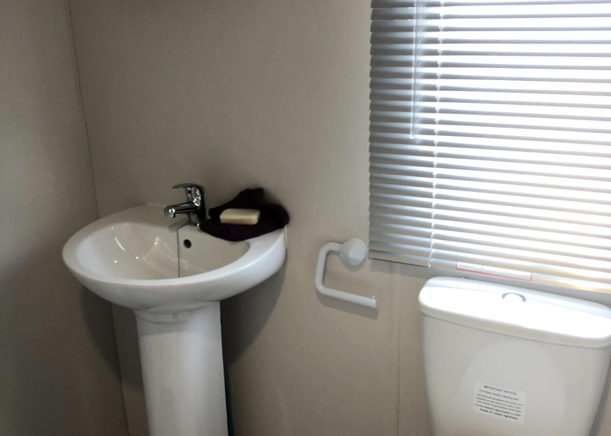 Burrowhead Holiday Village Isle of Whithorn Kamer foto