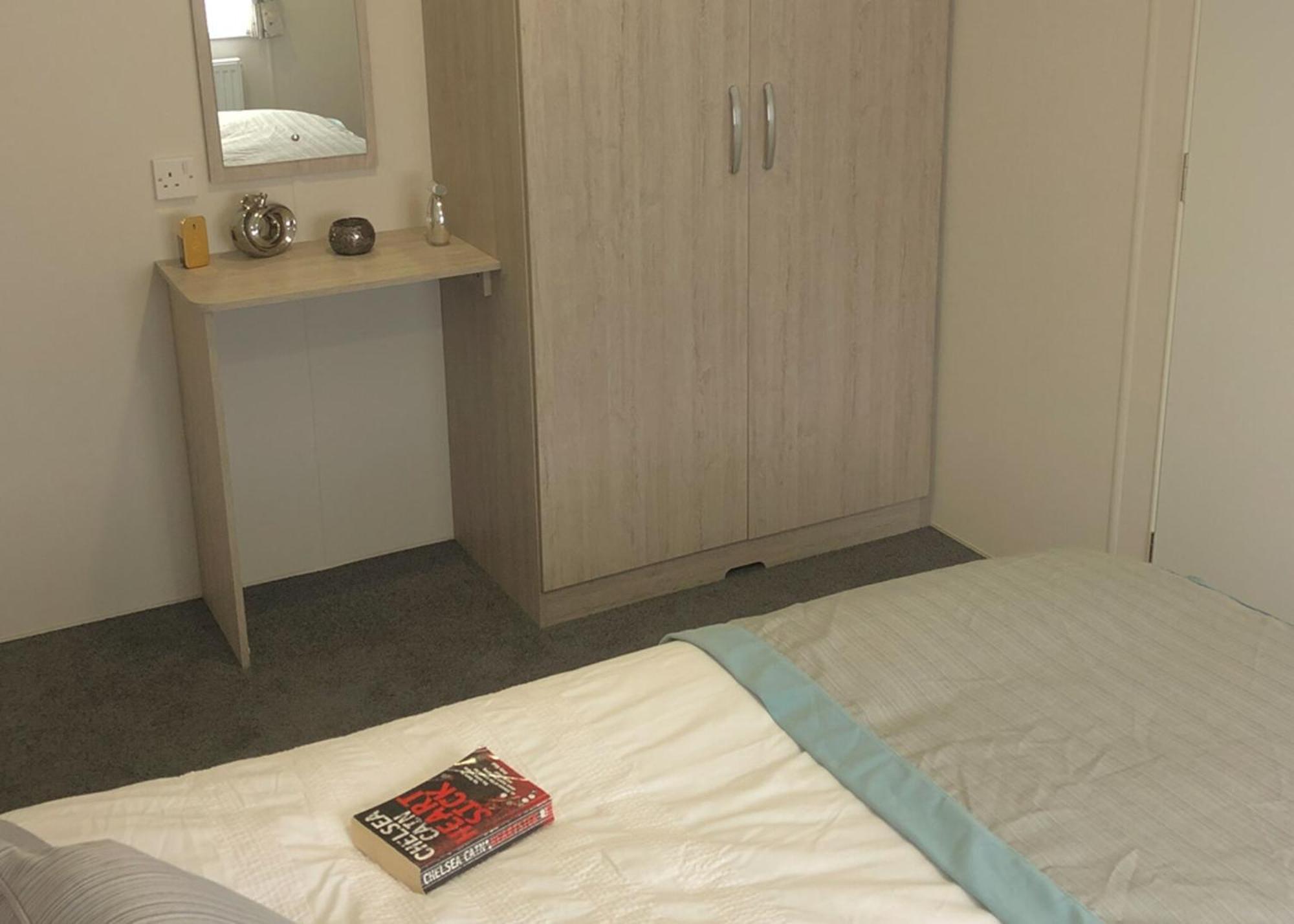 Burrowhead Holiday Village Isle of Whithorn Kamer foto